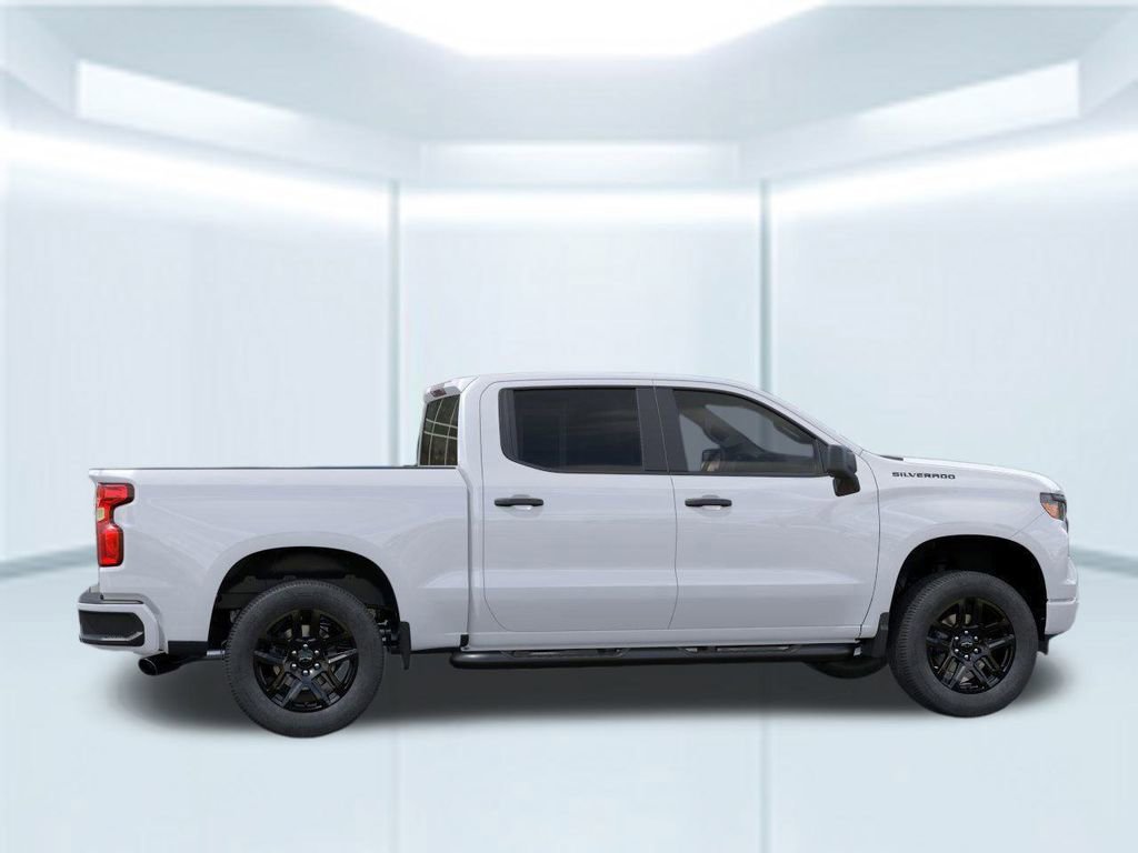 2026 Chevrolet Silverado 1500 Custom photo 4