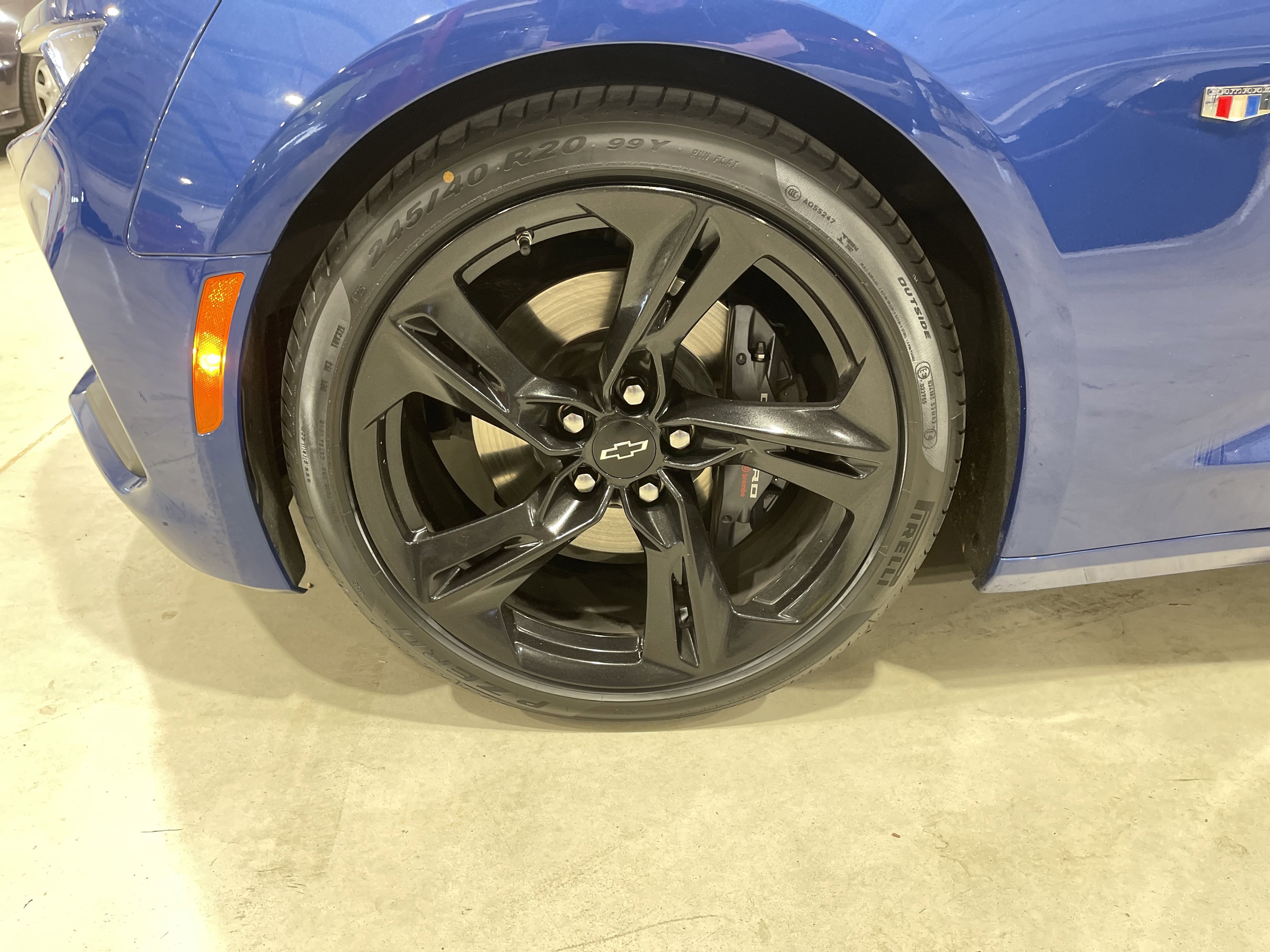 2021 Chevrolet Camaro 2SS photo 2