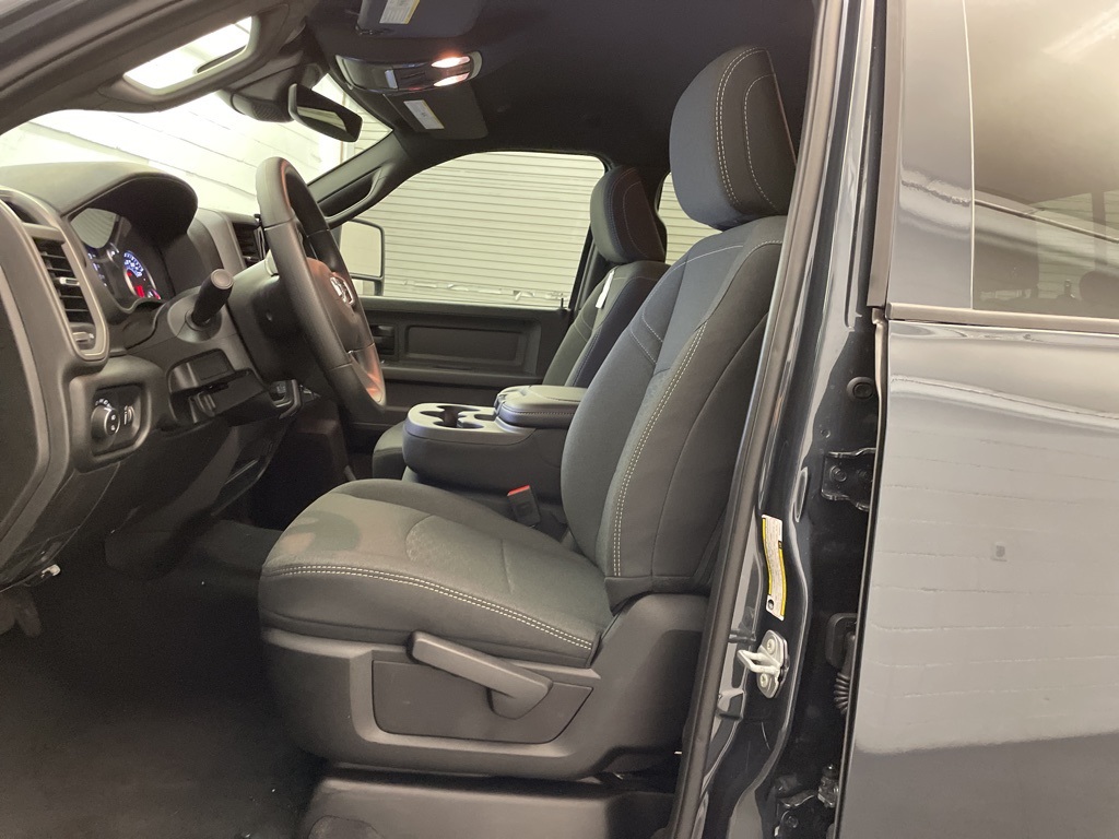 2025 Ram 2500 Tradesman photo 11