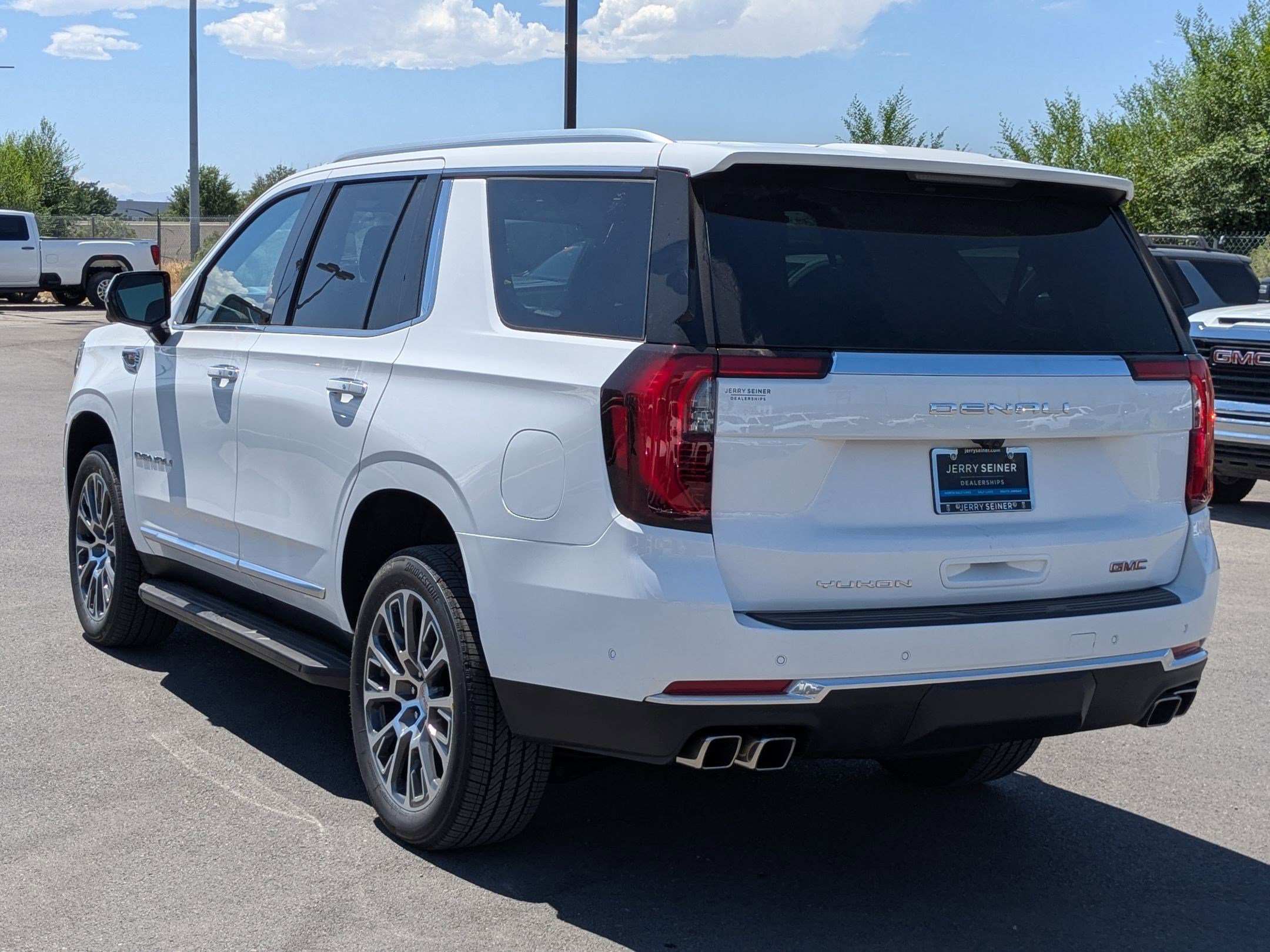 2025 Gmc Yukon Denali photo 3