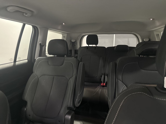 2023 Jeep Grand Cherokee Laredo photo 12