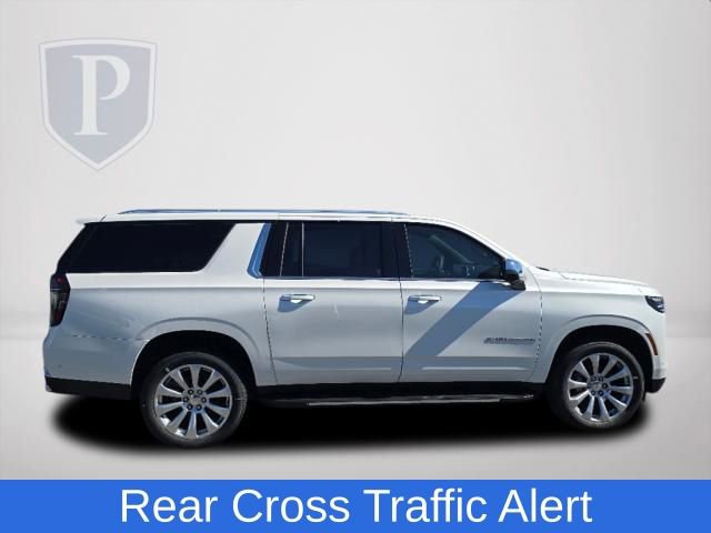 2025 Chevrolet Suburban Premier photo 3