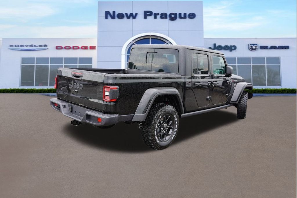 2025 Jeep Gladiator Willys photo 2