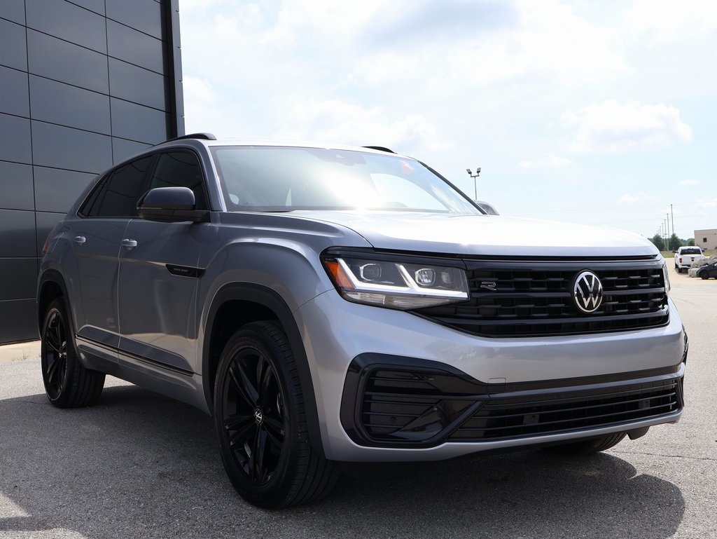 2023 Volkswagen Atlas Cross Sport V6 SEL R-Line photo 6