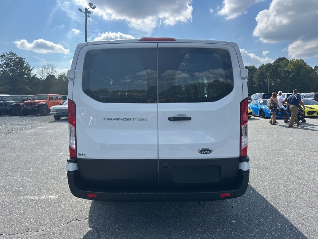 2024 Ford Transit photo 4