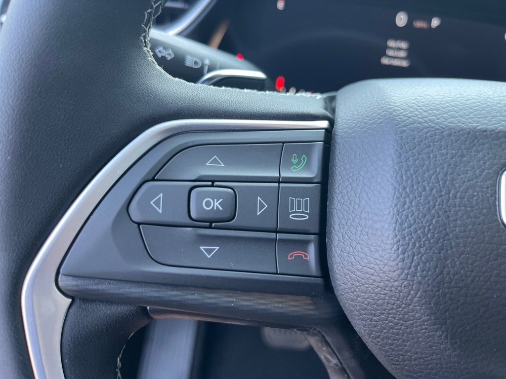 2025 Jeep Grand Cherokee Laredo Altitude photo 29