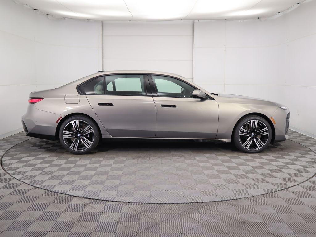 2025 Bmw 740i photo 4