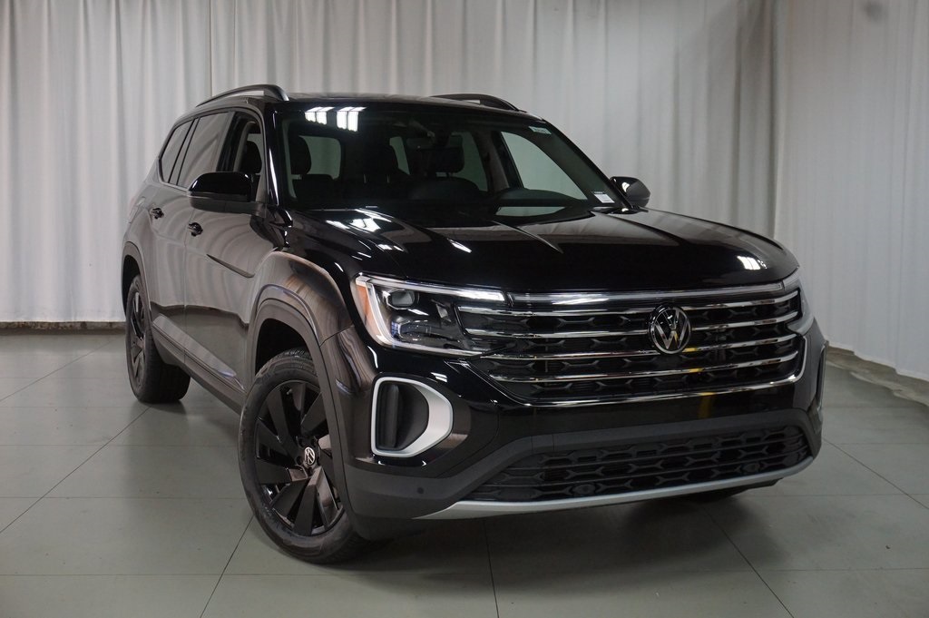 2026 Volkswagen Atlas SE Technology photo 3