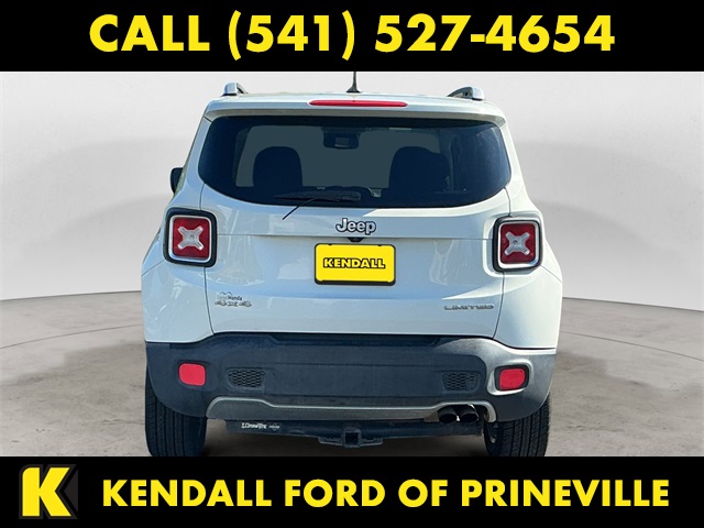 2016 Jeep Renegade Limited photo 4