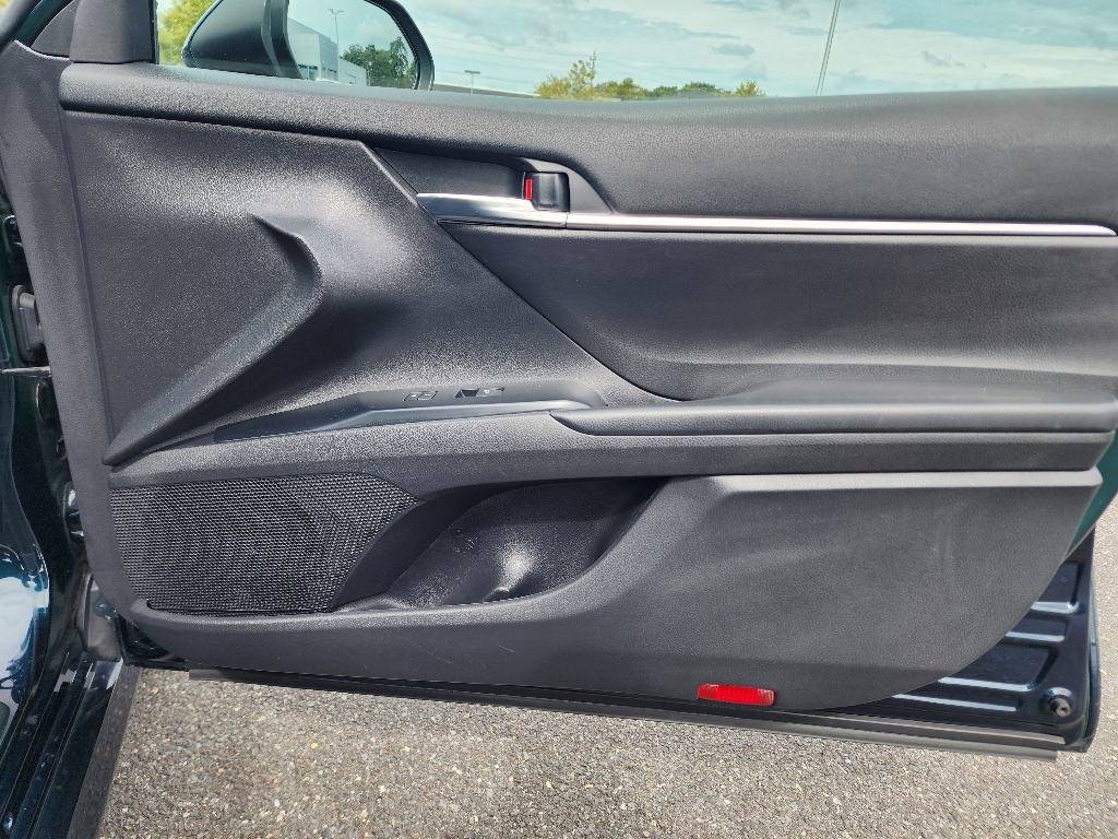 2020 Toyota Camry LE photo 20