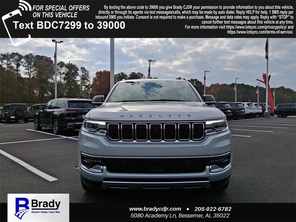 2023 Jeep Grand Wagoneer III photo 2