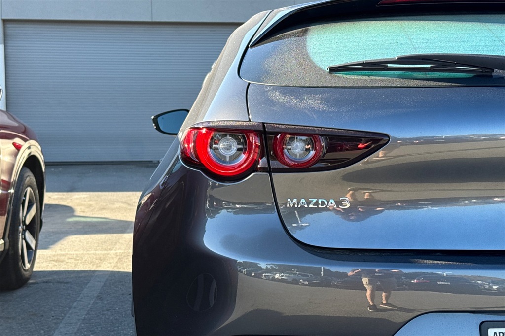 2025 Mazda Mazda3 2.5 s Premium photo 4