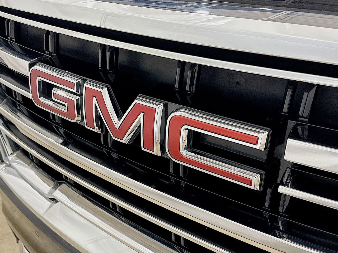 2023 Gmc Yukon SLT photo 30