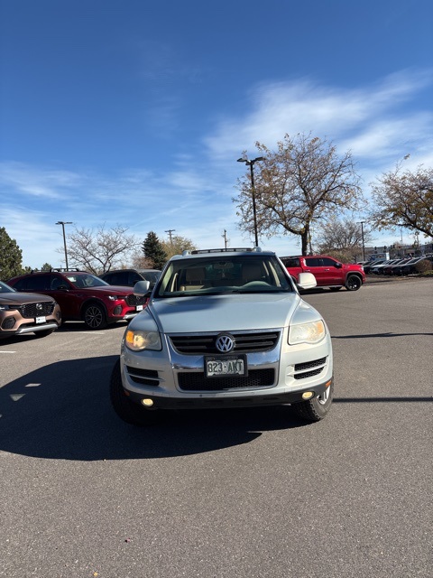 2009 Volkswagen Touareg 2 VR6 FSI photo 2