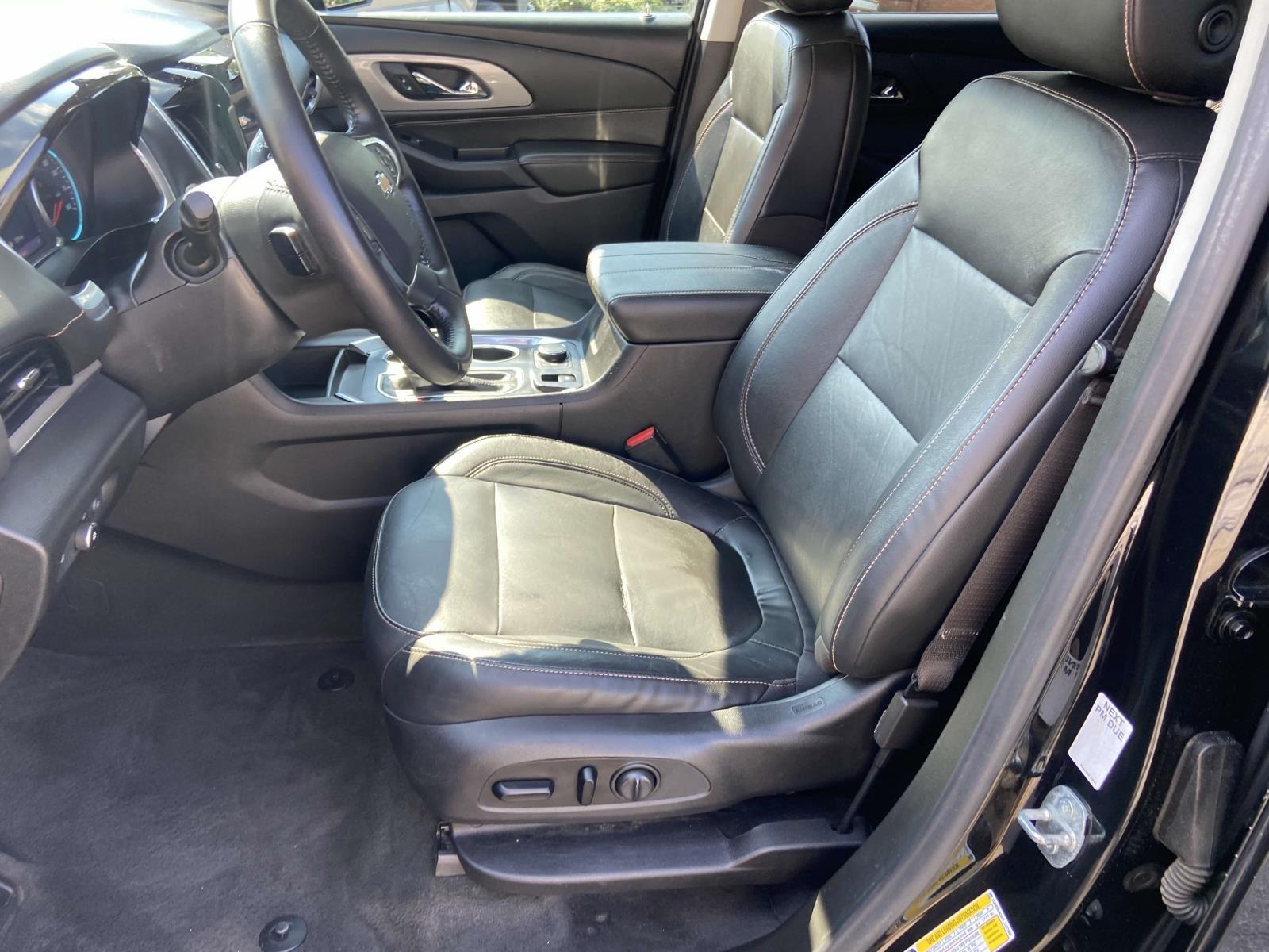 2020 Chevrolet Traverse Leather photo 3