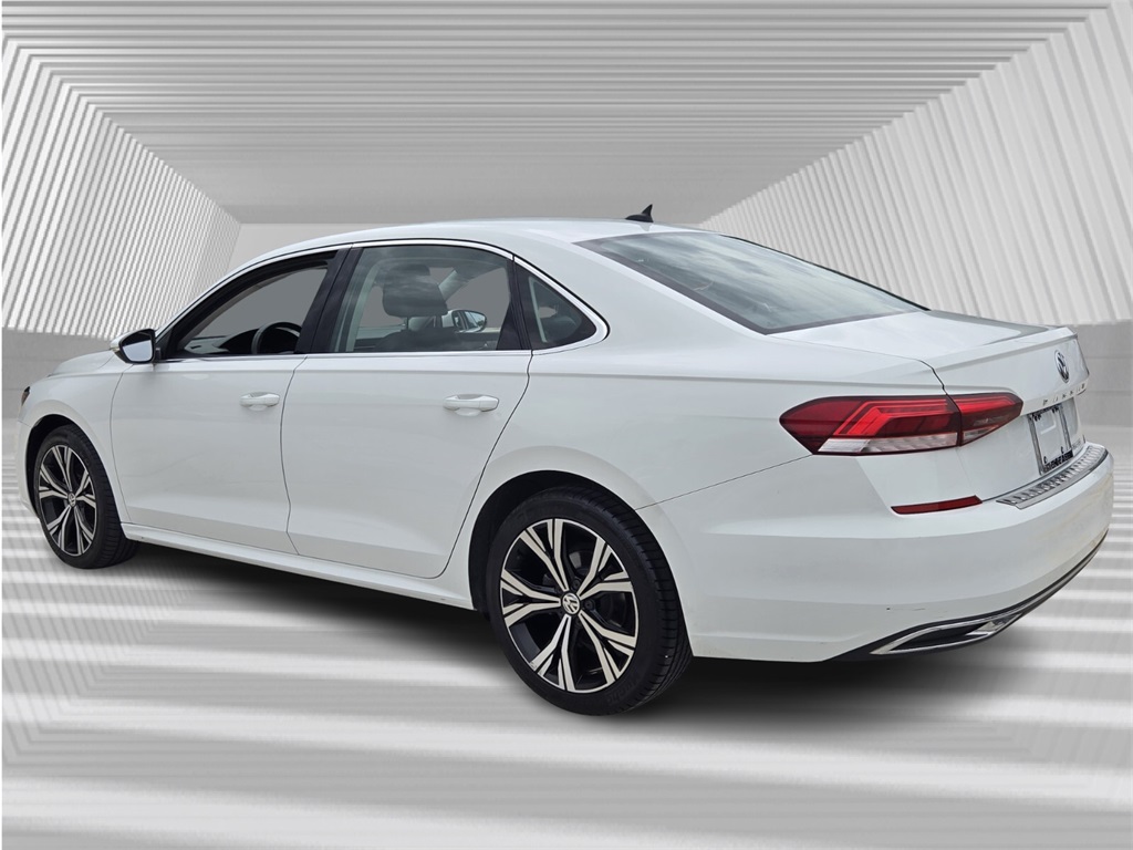 2022 Volkswagen Passat 2.0T SE photo 5
