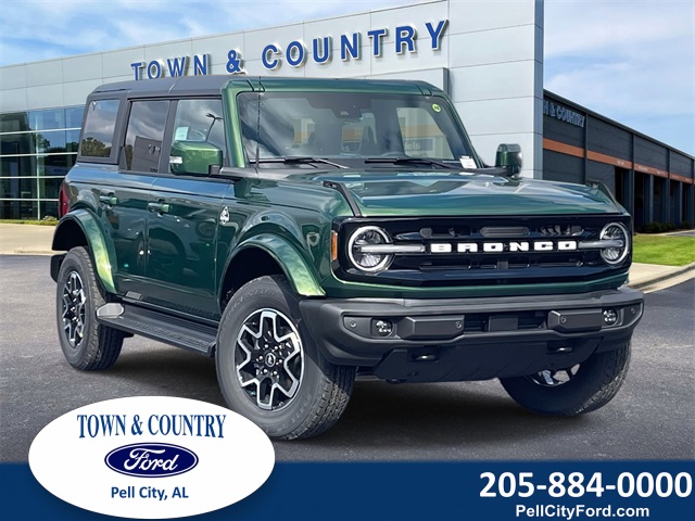2025 Ford Bronco 4-Door Outer Banks's photo