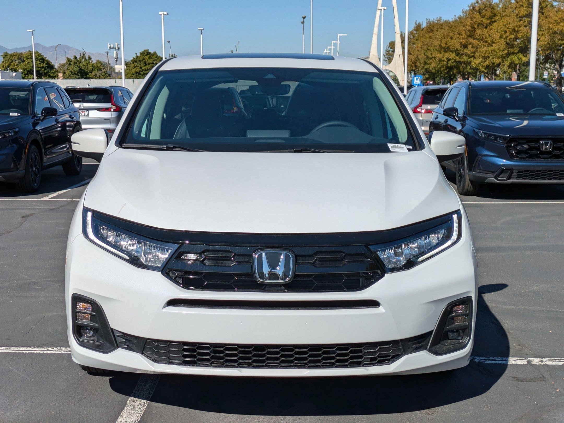 2026 Honda Odyssey Touring photo 8