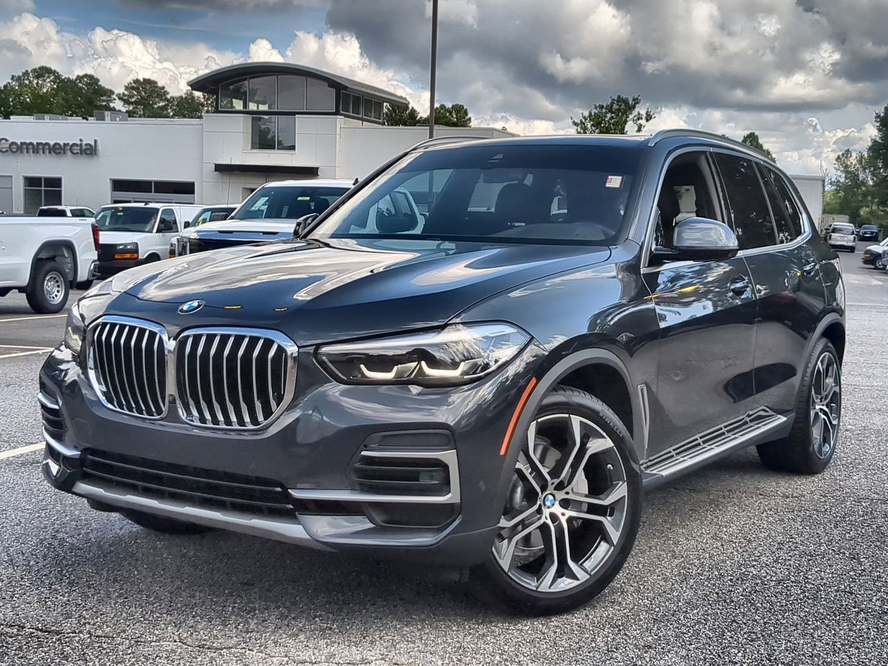 2022 BMW X5 40i's photo