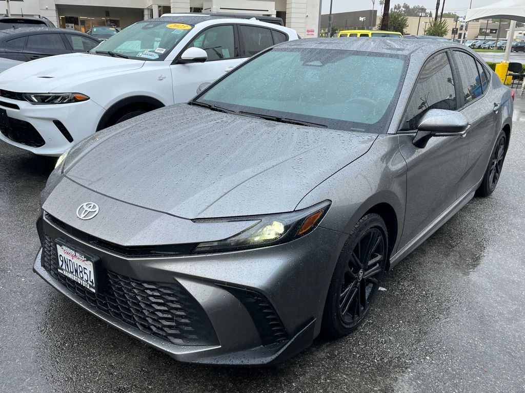 2025 Toyota Camry SE photo 2