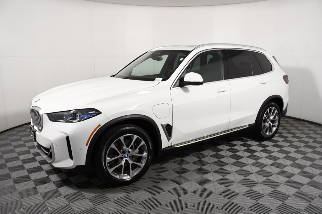 Used 2024 BMW X5 50e with VIN 5UX43EU02R9U04179 for sale in Richfield, Minnesota