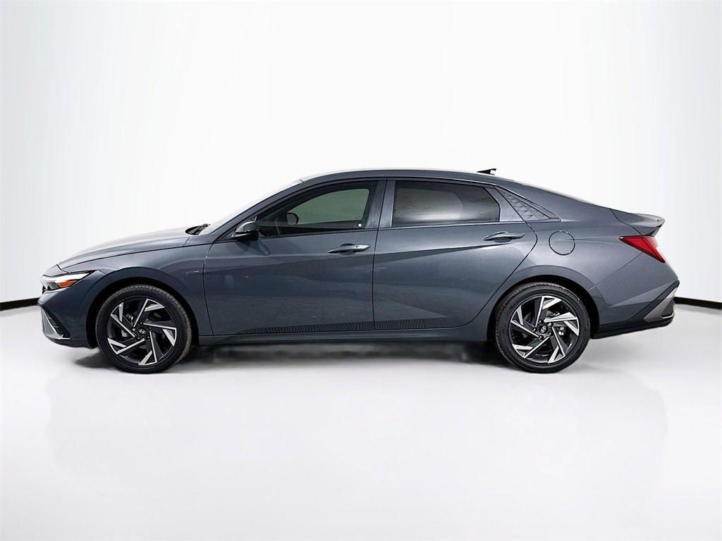 2025 Hyundai Elantra Hybrid SEL Sport photo 2