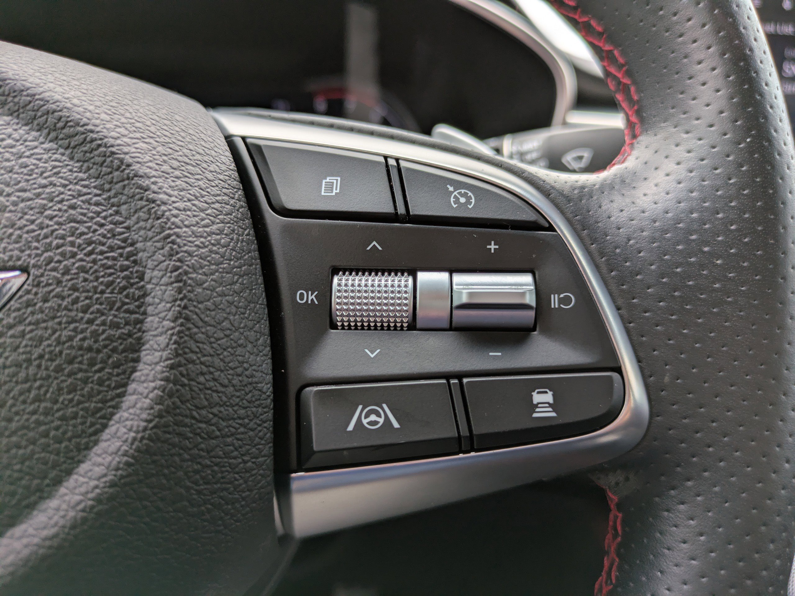 2022 Genesis G70 3.3T photo 21