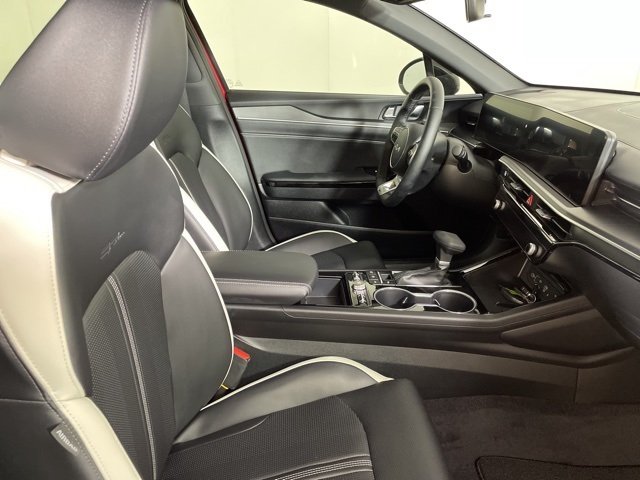 2026 Kia K5 GT-Line photo 12