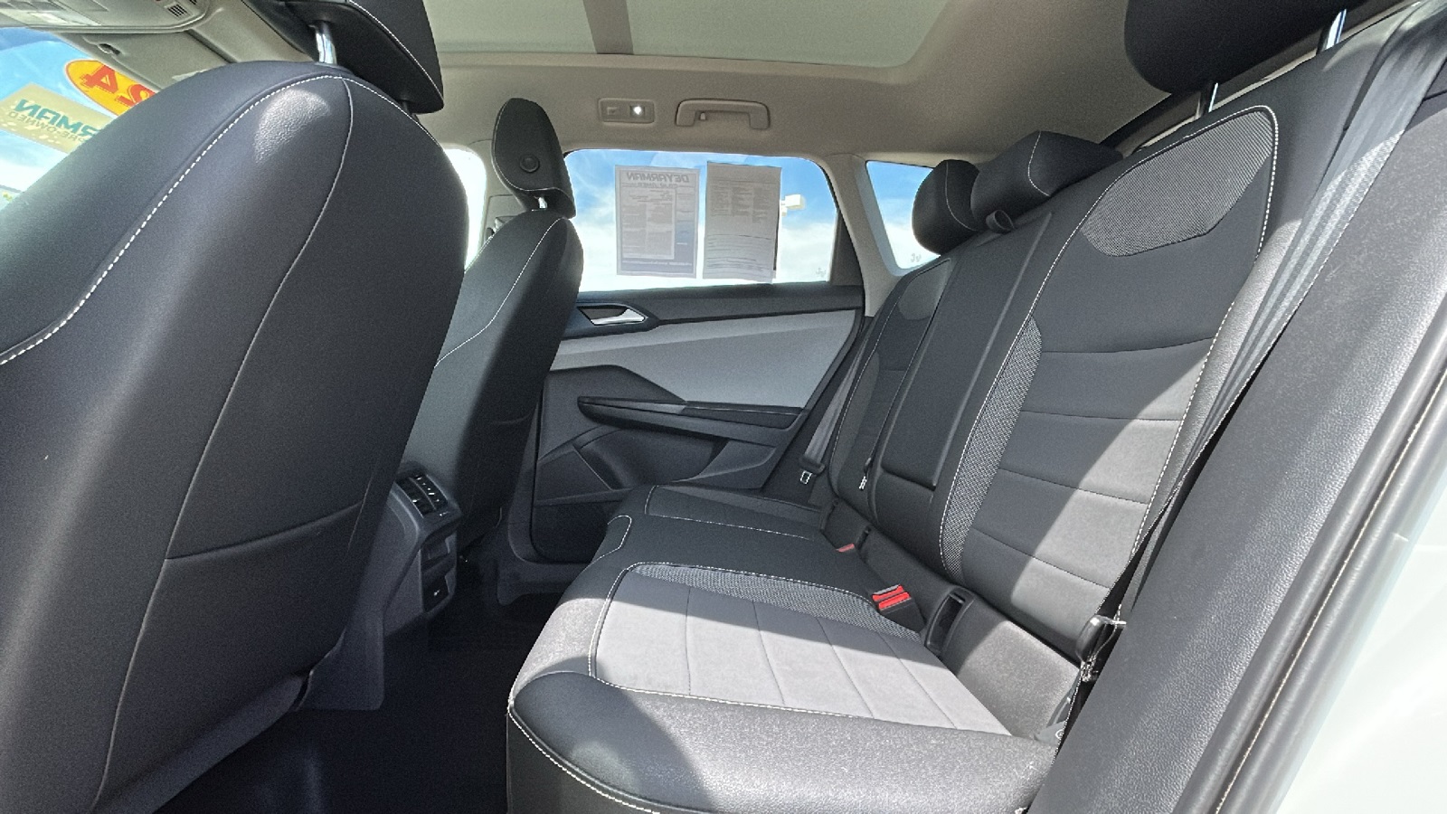 2024 Volkswagen Taos SE photo 11