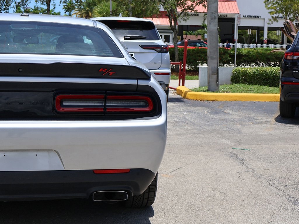 2022 Dodge Challenger R/T photo 6