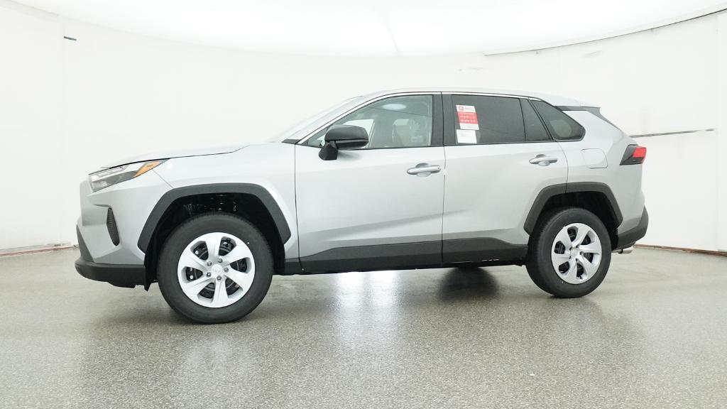 2025 Toyota RAV4 LE photo 8