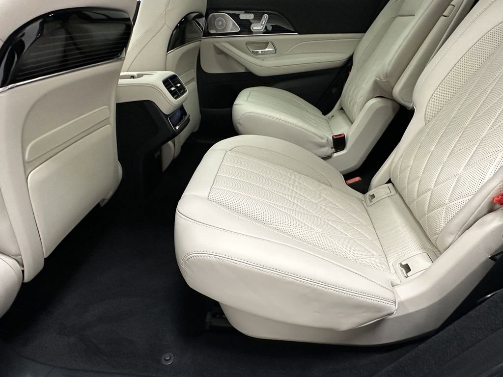2026 Mercedes Benz GLS AMG 63 photo 22
