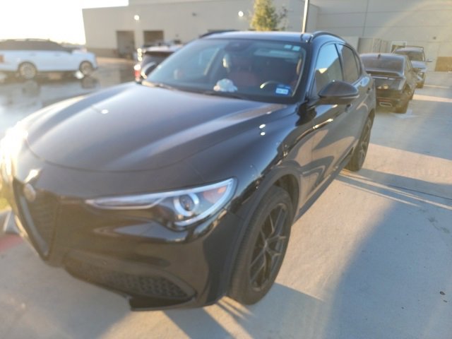 2021 Alfa Romeo Stelvio Base's photo