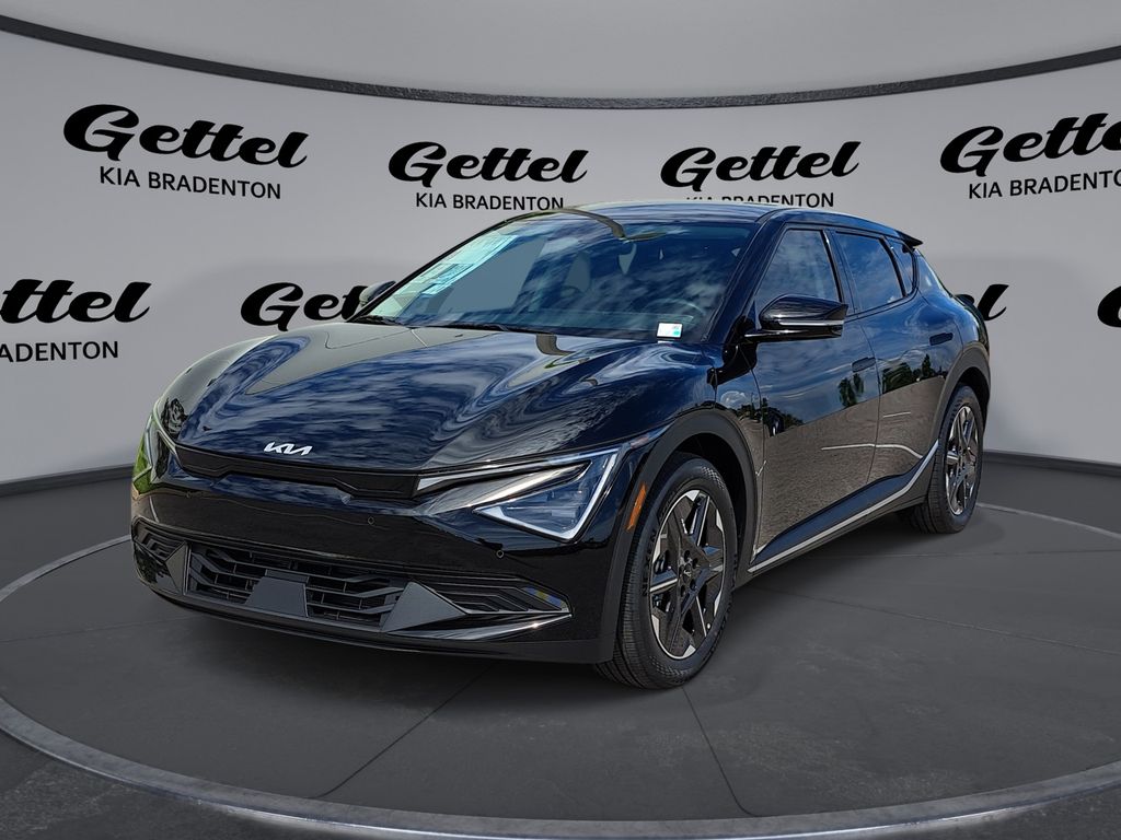 2025 Kia EV6 Light L/R's photo