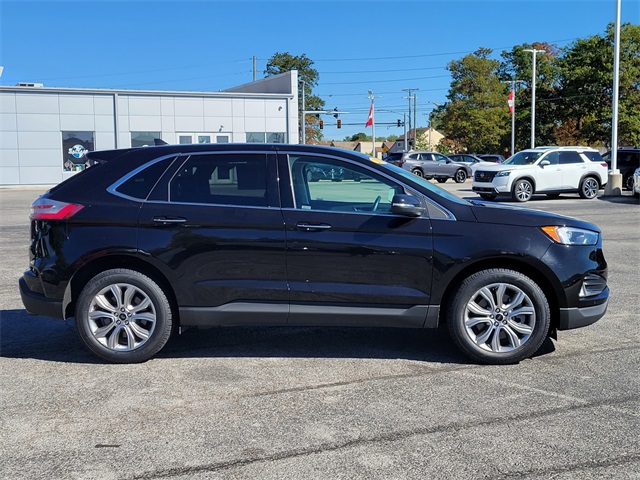 2024 Ford Edge Titanium photo 4