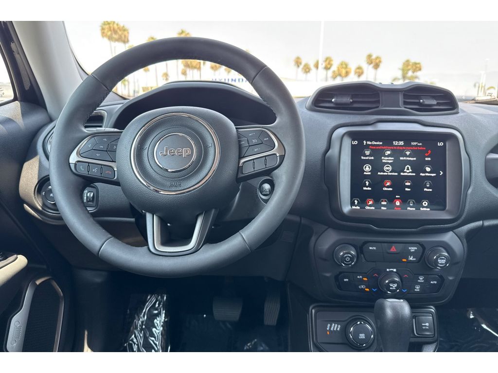 2022 Jeep Renegade Latitude photo 15