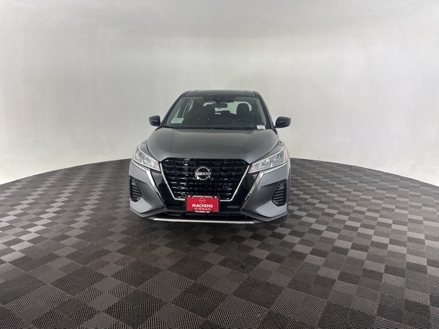 2025 Nissan Kicks Play S photo 2