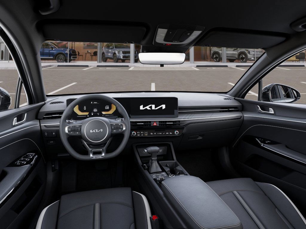 2025 Kia K5 GT-Line photo 14