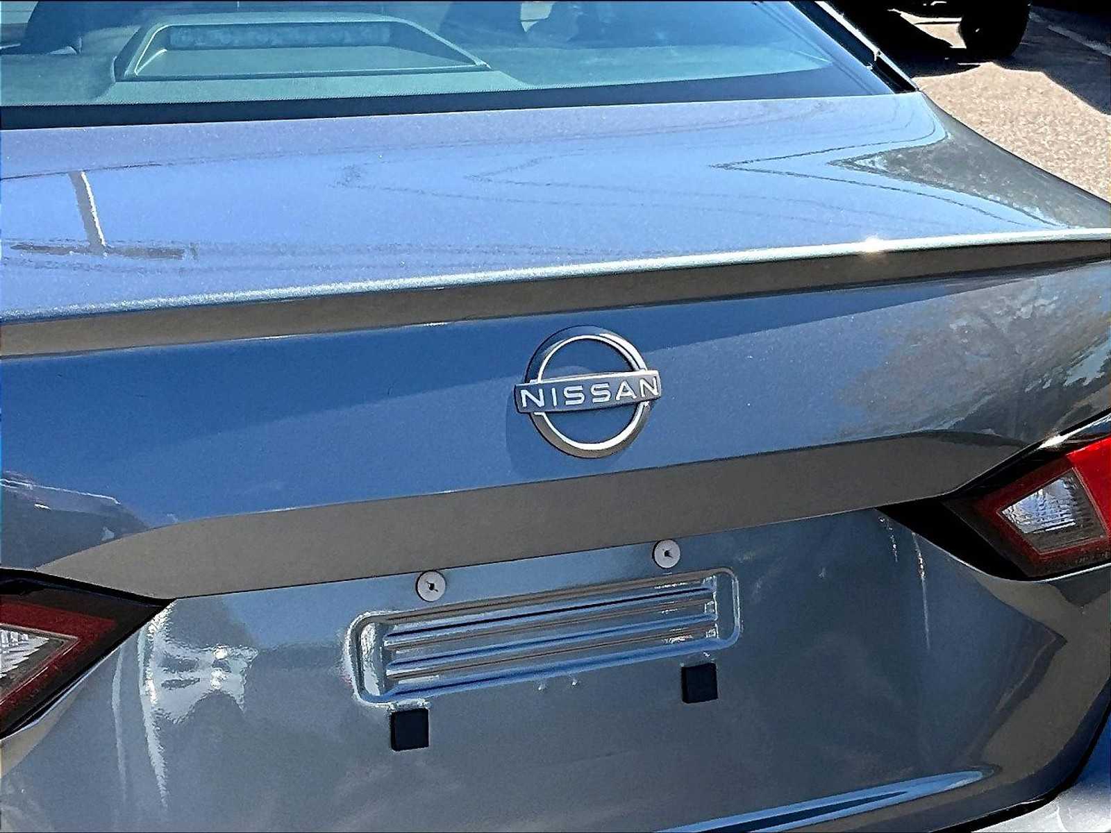 2023 Nissan Altima 2.5 SV photo 26
