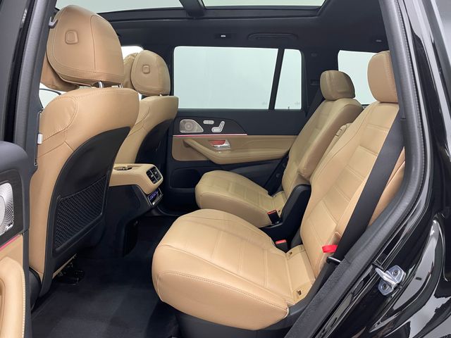 2026 Mercedes Benz GLS 580 4MATIC photo 13