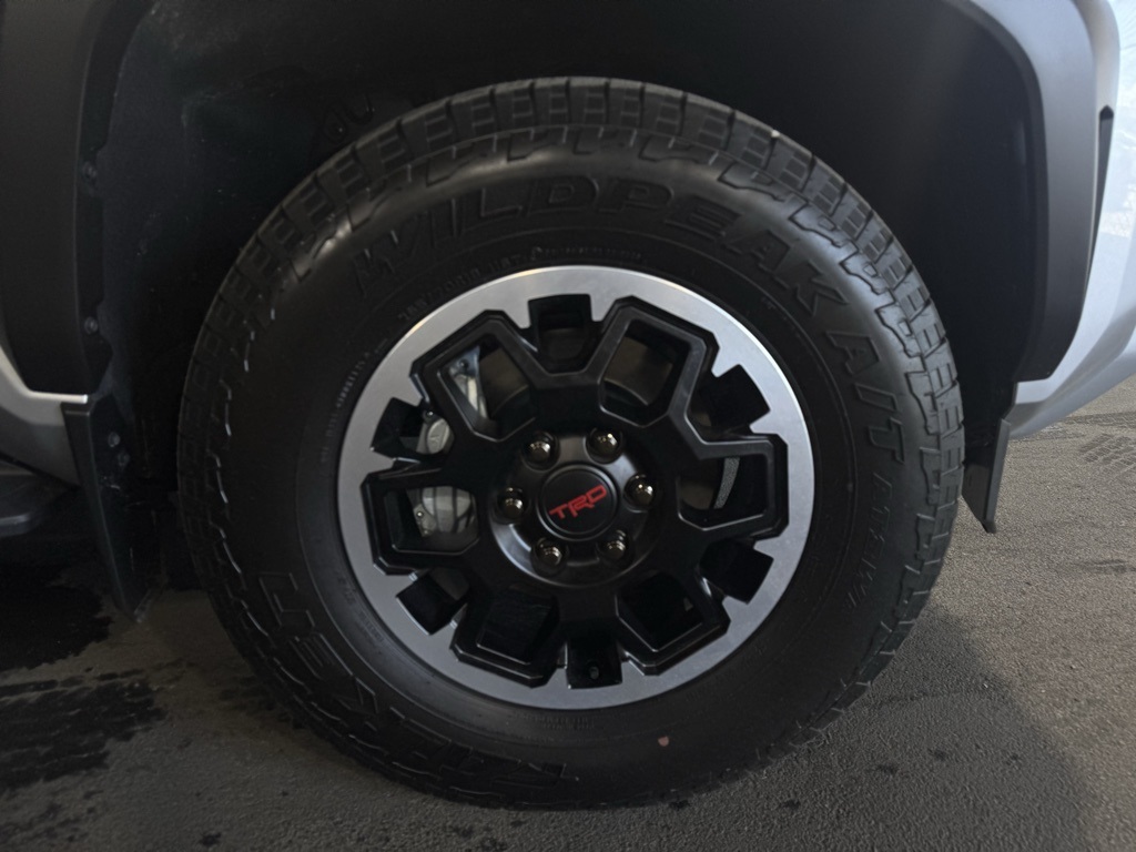 2025 Toyota 4Runner photo 6