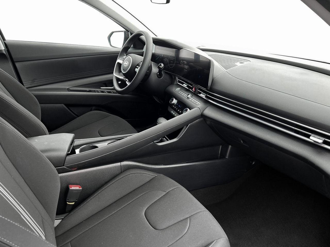 2025 Hyundai Elantra Hybrid Blue photo 15