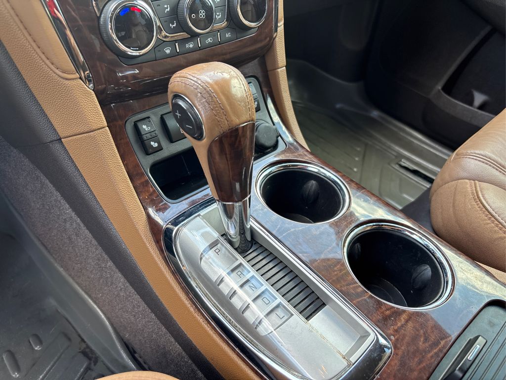 2017 Buick Enclave Leather photo 29