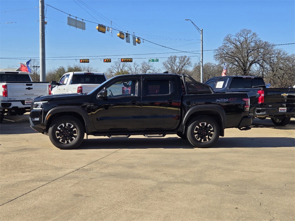 2022 Nissan Frontier PRO-4X photo 3