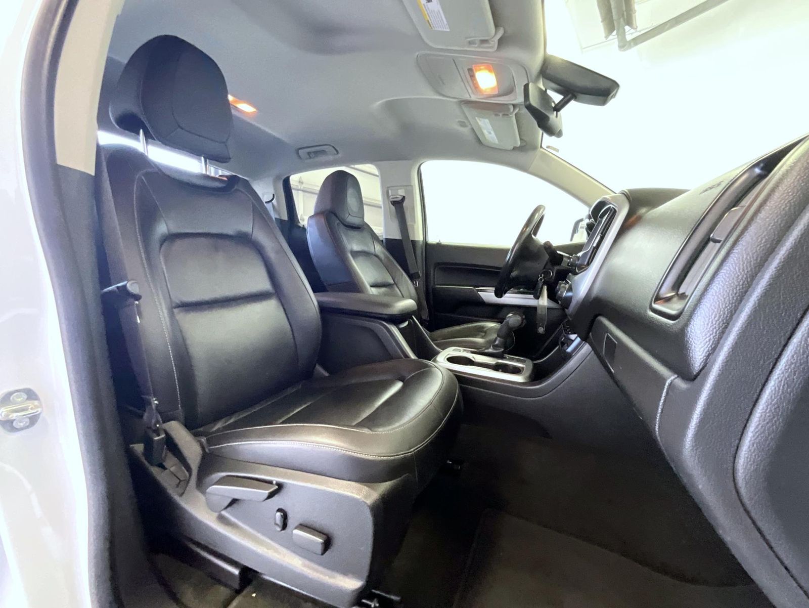 2015 Chevrolet Colorado LT photo 11