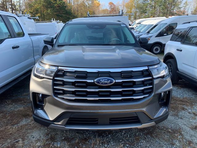 2026 Ford Explorer photo 3