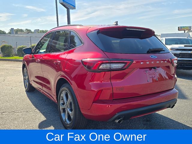 2024 Ford Escape ST-Line photo 4