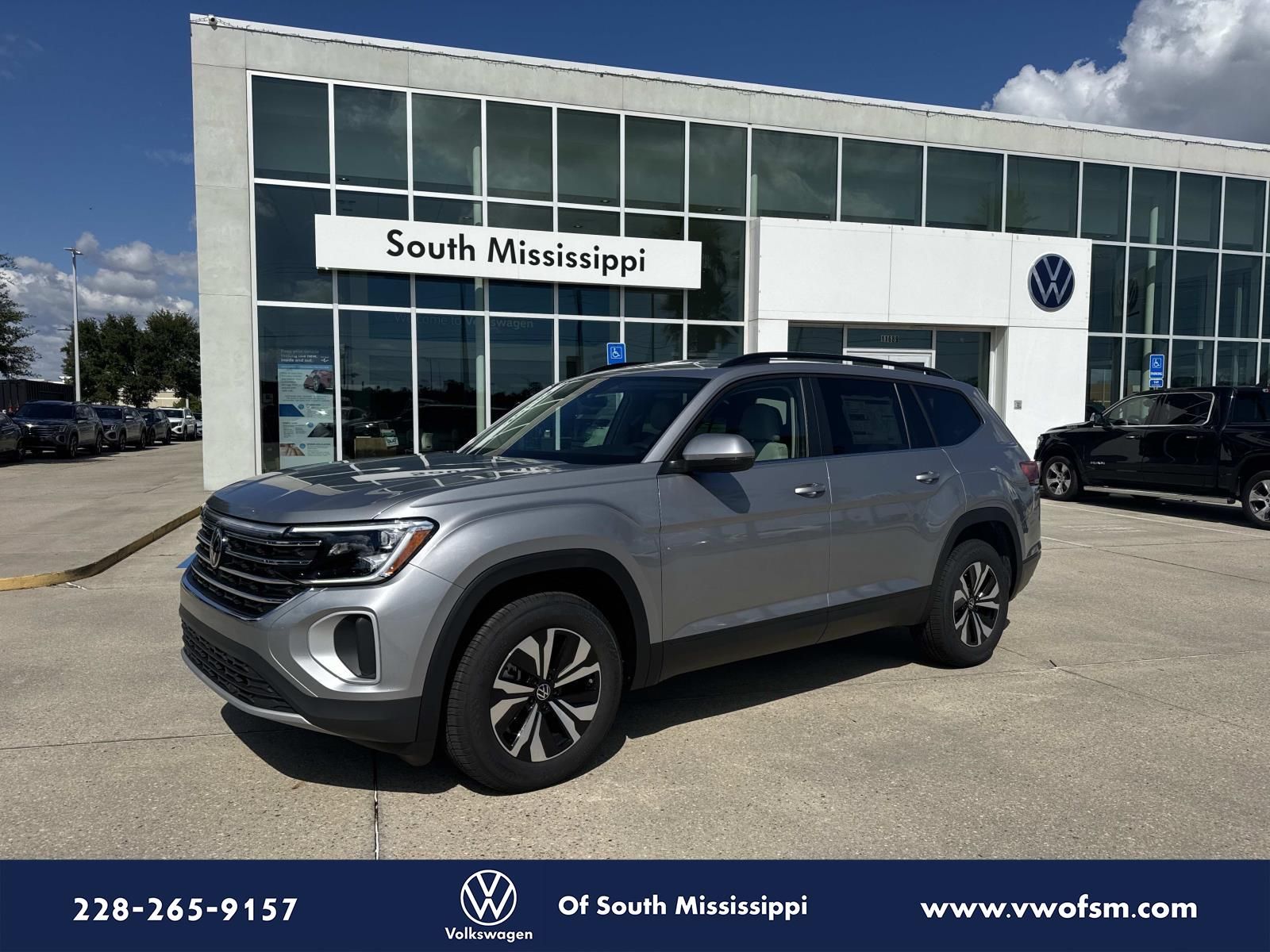 2026 Volkswagen Atlas SE's photo