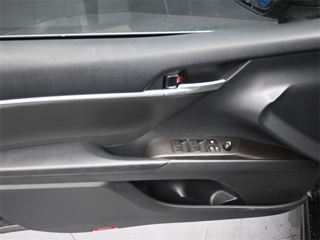 2024 Toyota Camry SE photo 4