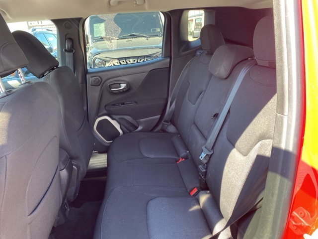 2015 Jeep Renegade Latitude photo 16